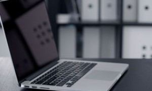 樊振东3-0横扫世界第一林诗栋 三局分差均只有2分