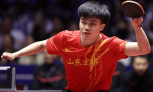 原创 
            乒超联赛：王楚钦休战球队遇险！卫冕冠军0-2连扳3盘实现10连胜