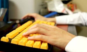 罗技CEO：计划将生产线迁出中国！